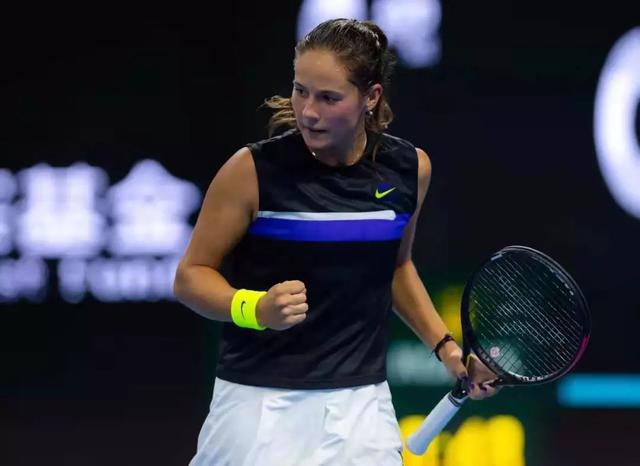 4年的赛季 4年的赛季